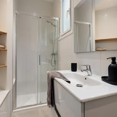 Thracian - 3 Bedrooms And Balcony In L'antiga Esquerra De L'eixample Apartment